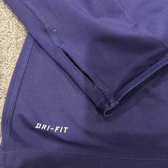 Nike Dri-Fit University of Washington Huskies Performance Quarter Zip in Purple - Picture 4 of 5